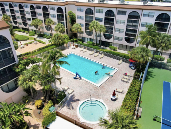 Marco Island Vacation Rental | Luxury Marco Island Condo with Pools & Tennis